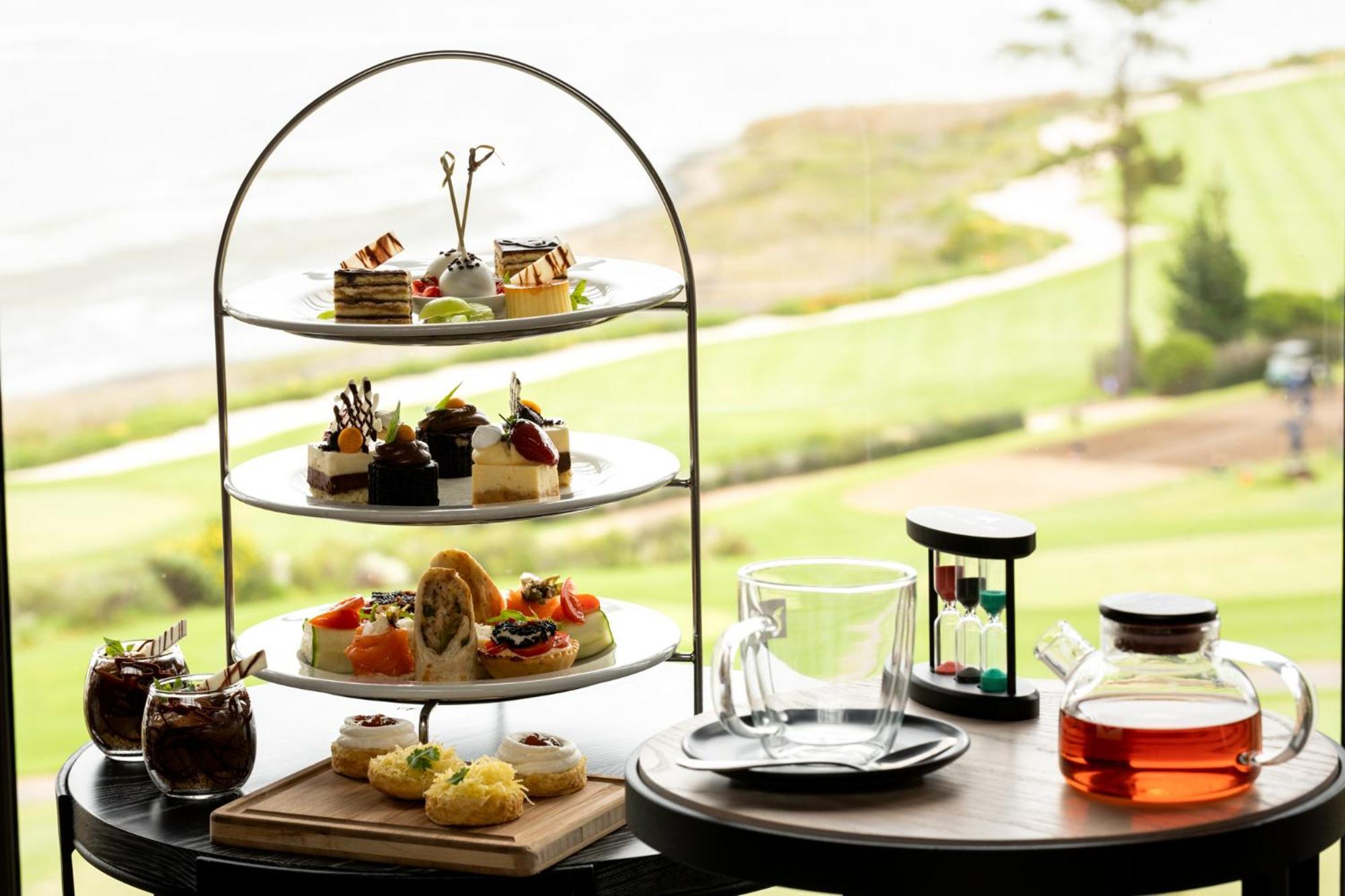 Arabella Hotel, Golf And Spa Hermanus Exterior foto Afternoon tea at the Intercontinental Sanctuary Cove Resort, Queensland, Australia